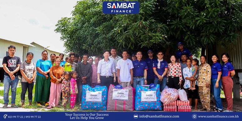 Donation of Used Clothes and Pre-loved Accessories to Rubber Plantation Workers – A CSR Initiative by SAMBAT Finance